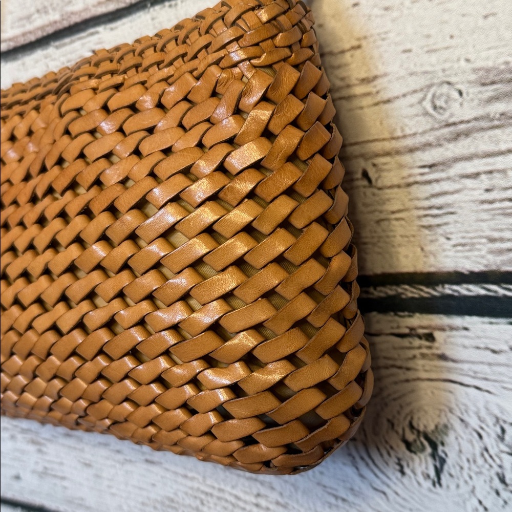 Fossil vintage Woven Shoulder Bag - Picture 4 of 9